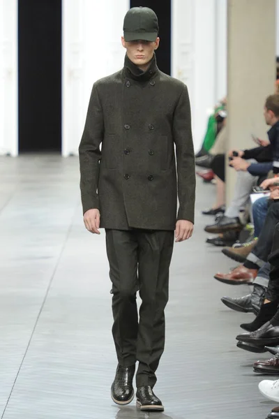 Look 4